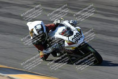 media/Mar-21-2025-CVMA Friday Practice (Fri) [[30cd4fe323]]/3-Racer 2/Session 2 (Bowl)/